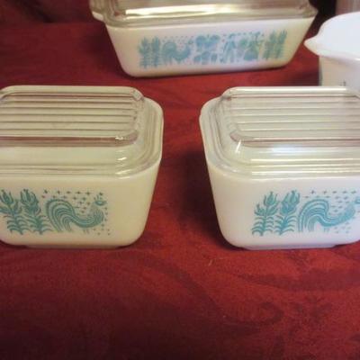 Vintage glass Pyrex storage containers