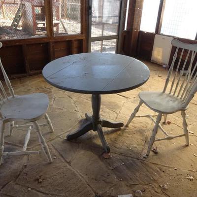 drop leaf table and 2 chairs
