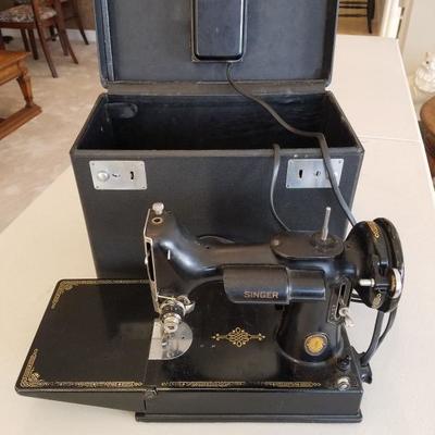 Singer 221-1 Portable Sewing Machine 