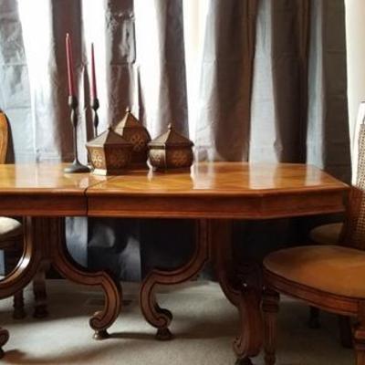 Walnut Table with 6 Chairs, 2 Leaves and Table Pads
