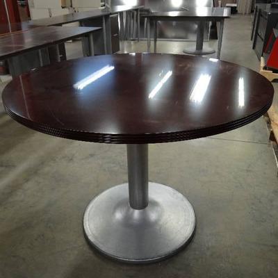 Round Wood Grain Top Table