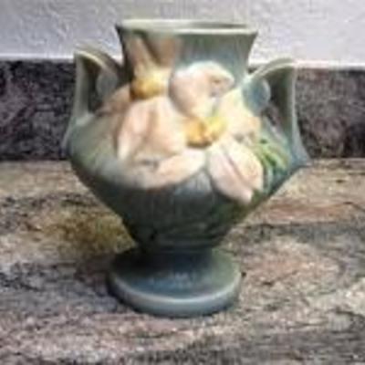 1940s Roseville Clematis Vase