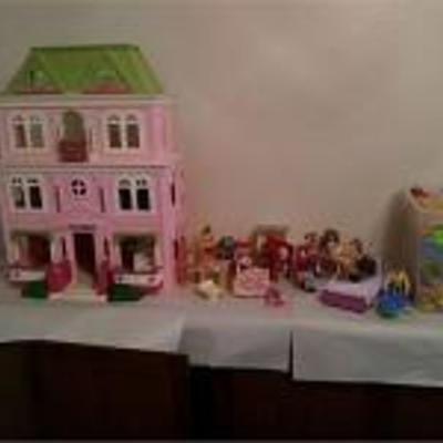 Fisher Price Expanding Doll House