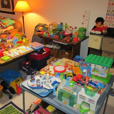 Hundreds of toys, games and books