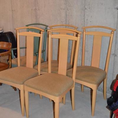 Set of 6 chairs, 4 blonde and 2 green