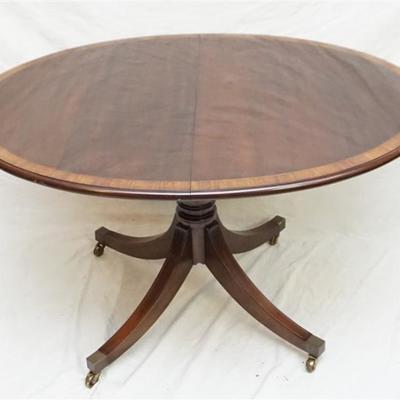 Vintage 20th c. Sheraton Style Quality Mahogany Dining Table with satinwood banding. Including 3 leaves. Possibly by Smith & Watson. Very...