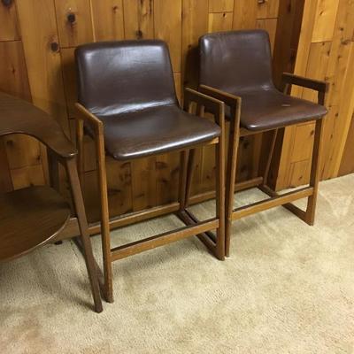 Mid-Century Modern Furniture. Mario Bellini for Cassina Black Leather Cab Chairs. J.B. Van Sciver Chairs: Set of 4
Westnofa Furniture...
