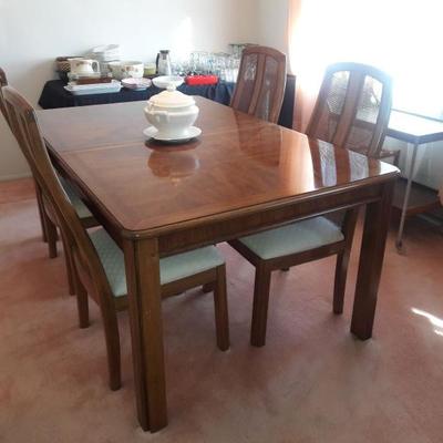 Dining Table and (4) Chairs