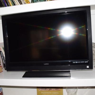 medium sized flatscreen TV. Does work.