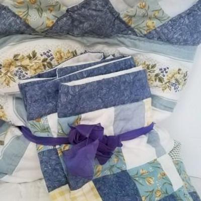 Shades of Blue Bed Linens
