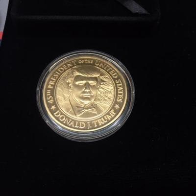 18K Gold Plated Melania & Donald Proof
