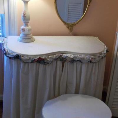 Vanity and vanity stool $45