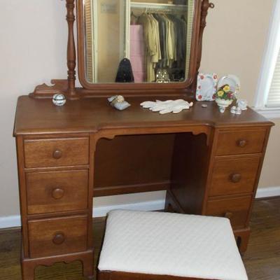 Dresser with mirror $210
45 X 18 X 62