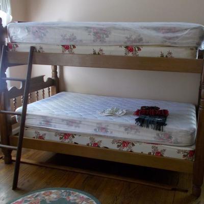 Twin bunk beds $320