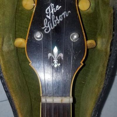 "The Gibson" tenor banjo