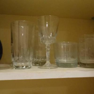 Kitchen items & various glassware