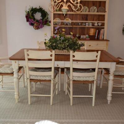Ethan Allen dining table, chairs, & china hutch