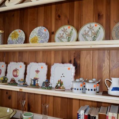 Decorative plates & kitchen decor