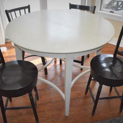 Hi-top Table with 2 Sets of Chairs