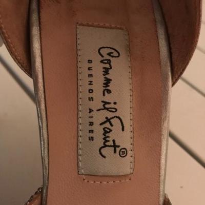Tango Shoes (label detail)
