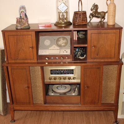 Mid Century Curtis Mathes stereo