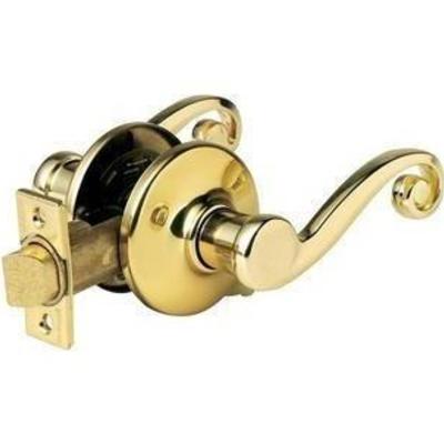 Kwikset Lido Hall/Closet Lever in Polished Brass