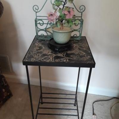 Plant stand, faux jade plant
