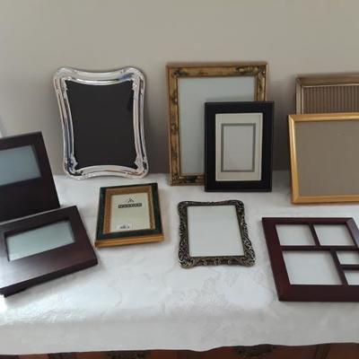 Mixed lot of frames