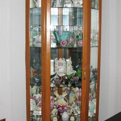 Curio for sale most items inside have been removed.  BUY IT NOW $ 125.00