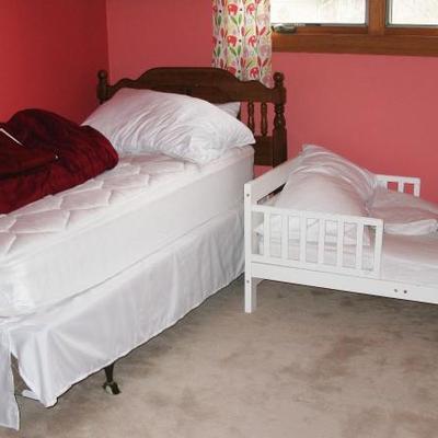 twin bed and youth bed BUY IT NOW   twin bed  $ 15.00, twin mattress $ 25.00      Youth bed $ 55.00 youth bed mattress $ 25.00