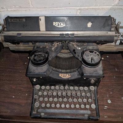 1920's Royal Typewriter 