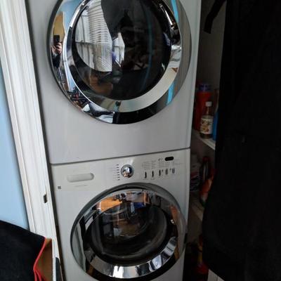 Frigidaire washer and dryer 