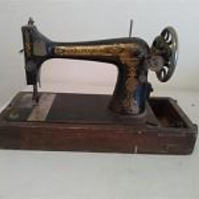 Antique Singer Sewing Machine
