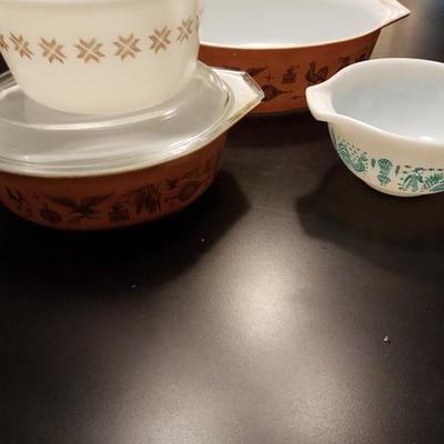 Pyrex Kitchenware #1