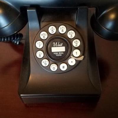 Reproduction Vintage Telephone (it works!)