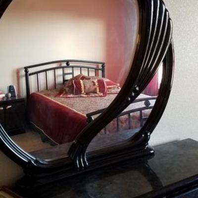 Classic Art Deco Circular Mirror and Dresser