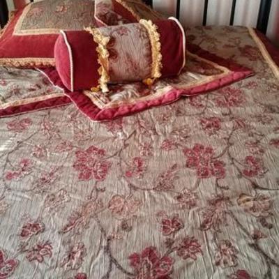 Warm Jewel Tone Bedding
