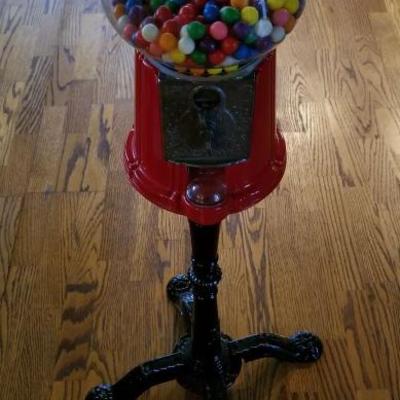 Carousel bubble gum machine