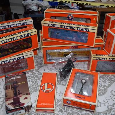 Lionel Electric trains, engines, buildings, accessories and more