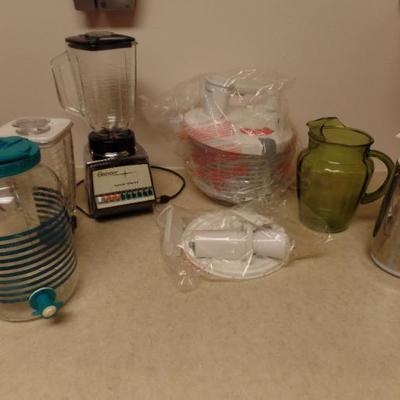 Osterizer Blender and Drink Holders