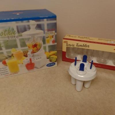 Smoothie Elite Maker and Extras - New