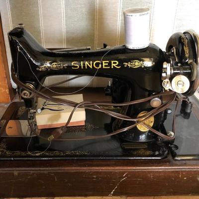 Singer Sewing Machine and Case circa mid 1920's 