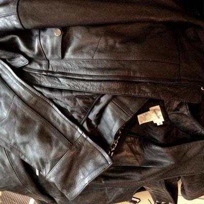 Motorcycle Jackets, Vests, Chaps, Gloves - Leathers/Gear

Harley-Davidson & More!