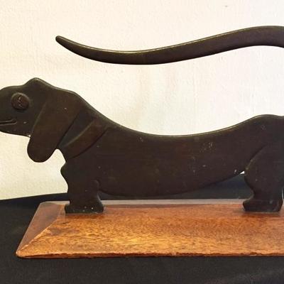 Shaped metal dog sculpture