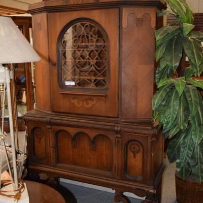  Vintage wood cabinet