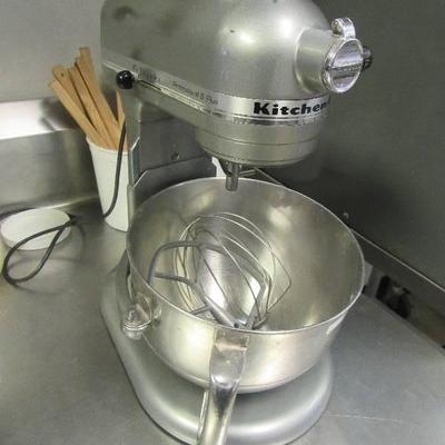 Kitchen Aide Mixer w/ Bowl - Professional 5 Plus