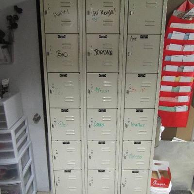 Howell Locker - 18 Compartment