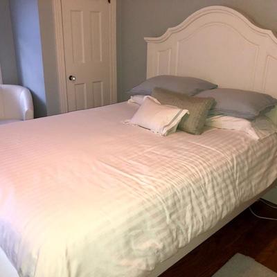 Queen, white panel bed with matching nightstand and dresser
