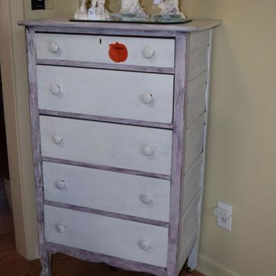 Shabby Chic painted dresser