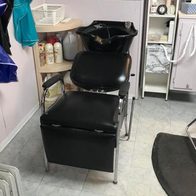 Hair salon shampoo chair